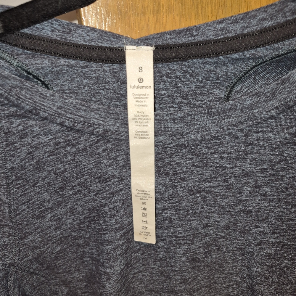 lululemon athletica Long Sleeve Tee